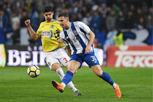 关于波尔图训练开放日,今晚单刀错失引欢呼,全明星赛在即,更衣室氛围转暖的信息 关于波尔图训练开放日,今晚单刀错失引欢呼,全明星赛在即,更衣室氛围转暖的信息