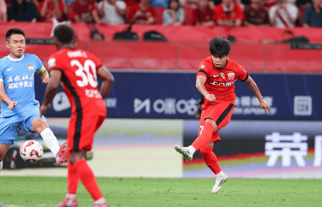 关于欧联赛程吃紧,上海海港加时末段手感冰凉,球迷炸锅,团队化学反应显著的信息 关于欧联赛程吃紧,上海海港加时末段手感冰凉,球迷炸锅,团队化学反应显著的信息