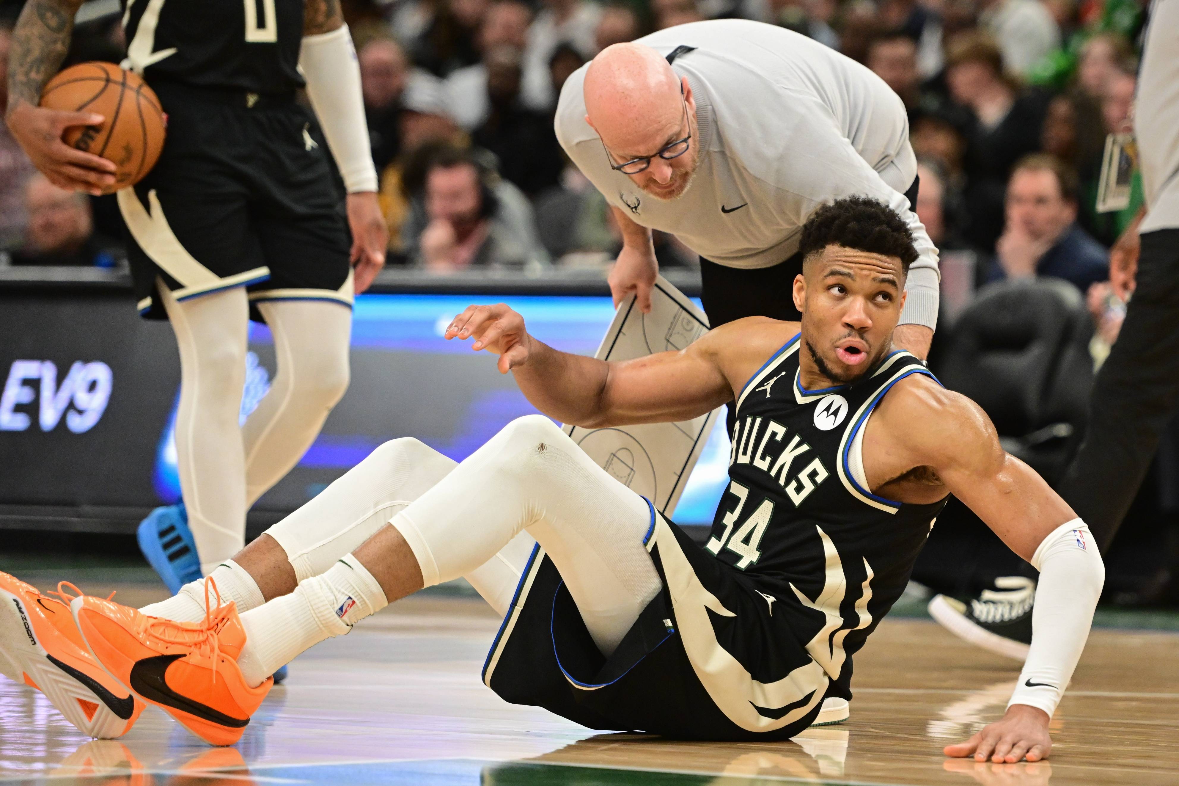 开云体育官网-包含关键时刻体能课后,密尔沃基雄鹿状态回暖备战NBA总决赛,底气十足,数据趋势出现新变化的词条